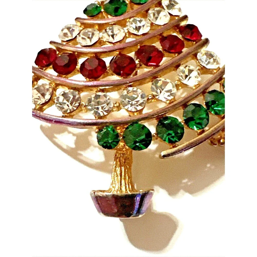 Vintage Christmas Tree Brooch Red Green Clear Rhinestones Gold Tone Mid Century